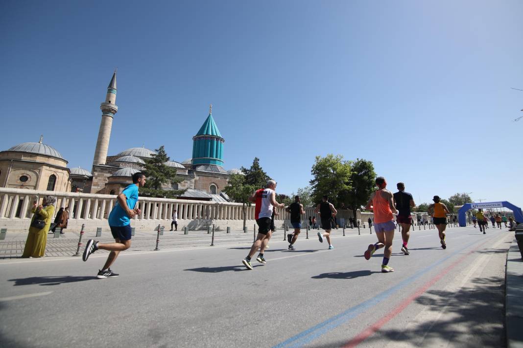4'üncü Uluslararası Konya Yarı Maratonu nefes kesti 23